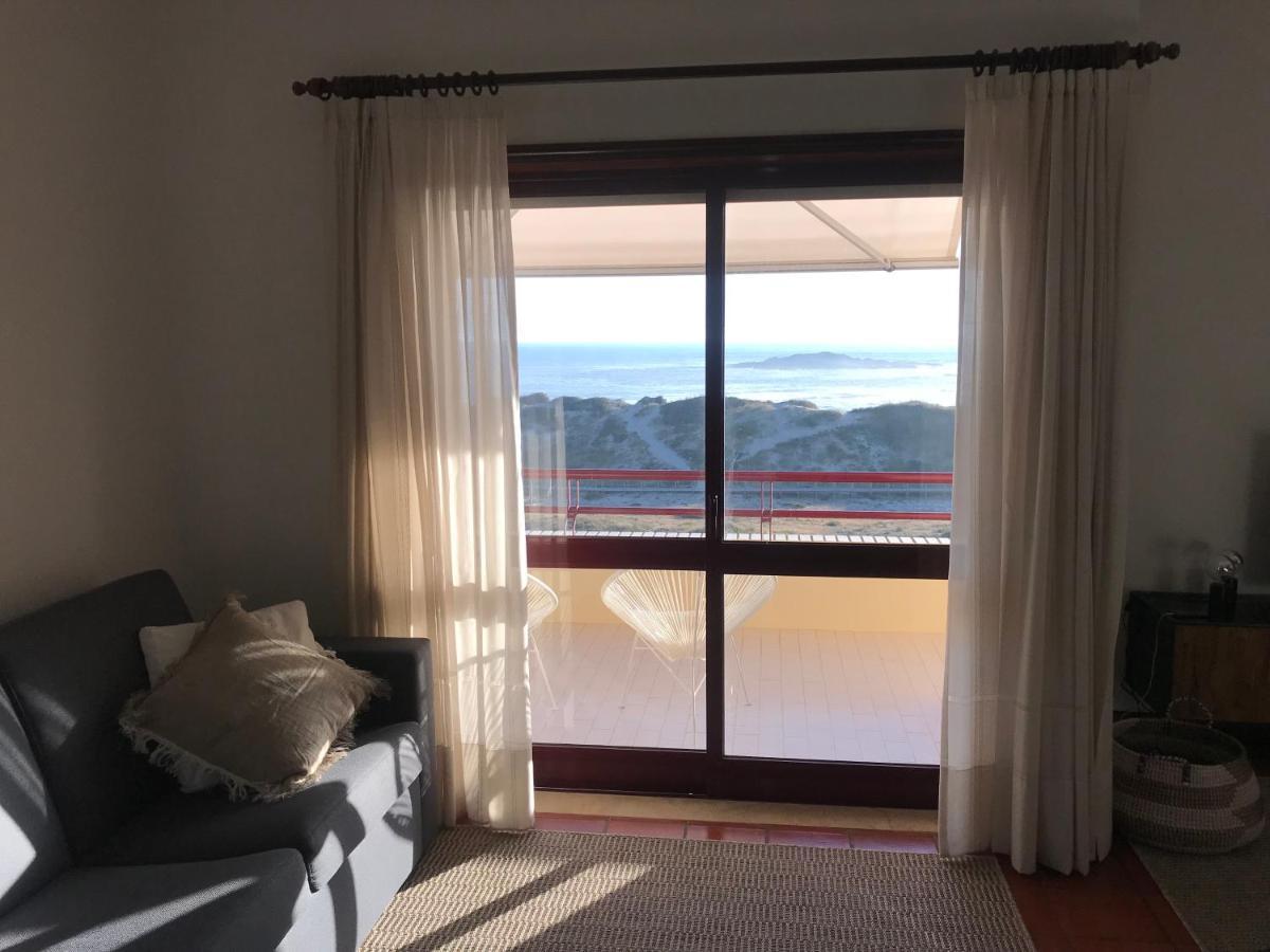 Beachfront Apartment With Swimming Pool มินเดโล ภายนอก รูปภาพ